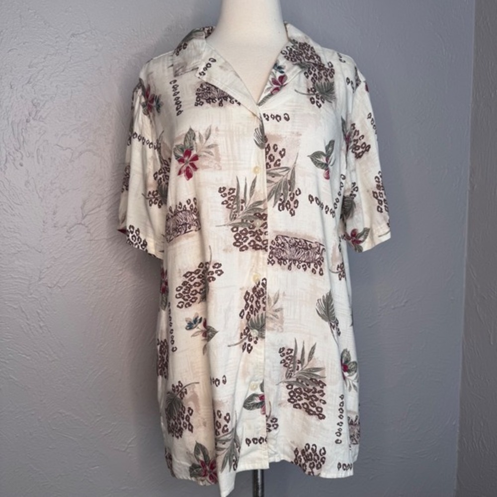 Vintage 90's Women Large Leopard print Tiger Aloha‎ shirt Cream and brown luau
